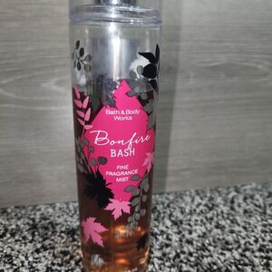 Bath & Body Works BONFIRE BASH 8 Fl Oz Fine Fragrance Mist Spray,Used **75% Full